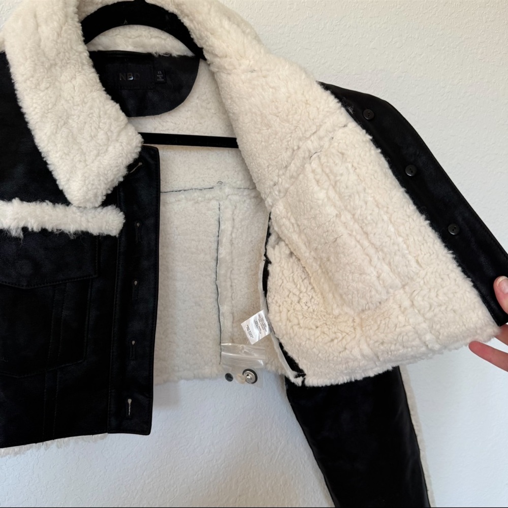 Nbd Black Shearling Cropped Jacket - image 6